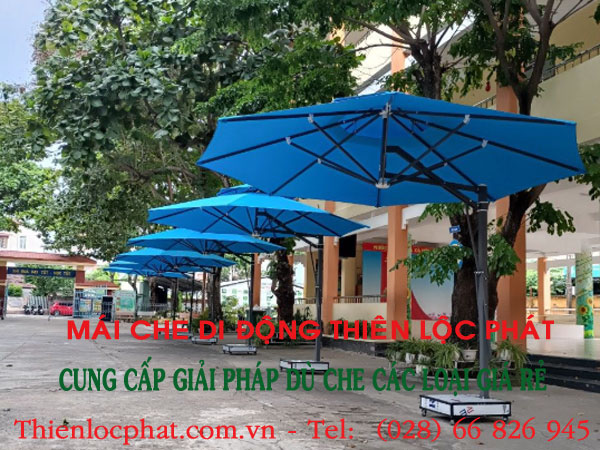 dù che nắng ngoài chợ