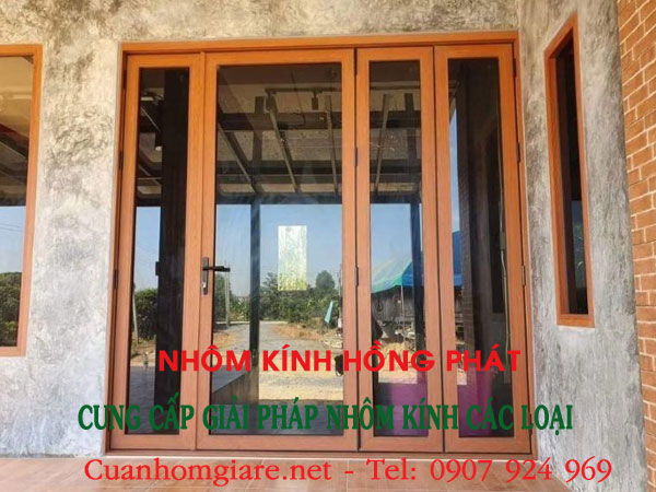 cua-nhom-kinh-gia-go