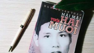 Kỳ Lạ: Vì Sao Cảm Nhận Về Cuốn Sách Mãi Mãi Tuổi 20 Luôn Gắn Liền Với Nước Mắt Và Niềm Tự Hào?